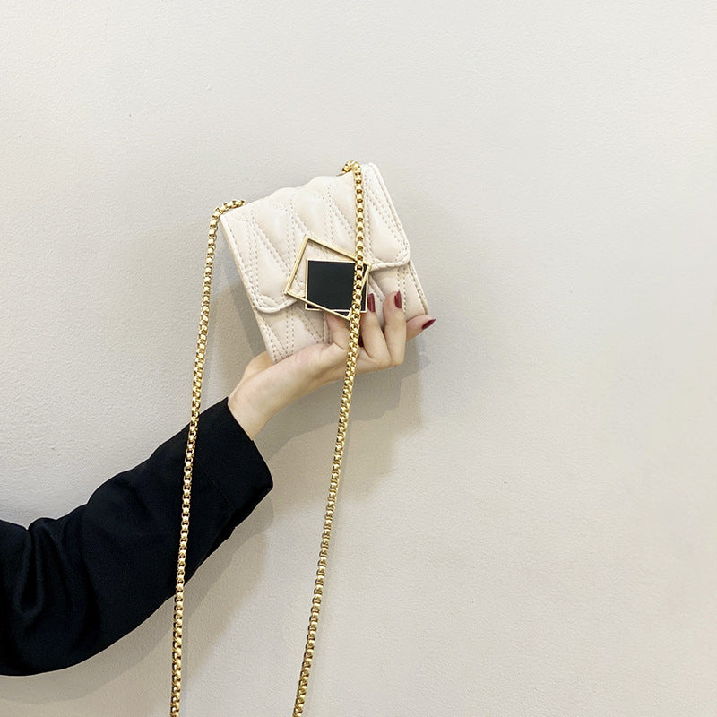 Damen Umhängetasche mit modischem Steppdesign und eleganten Akzenten Nord Taschen