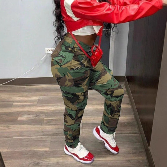 Damen Cargohose im Camouflage-Look mit taillenhoher Passform und schmaler Beinlinie Nord Taschen