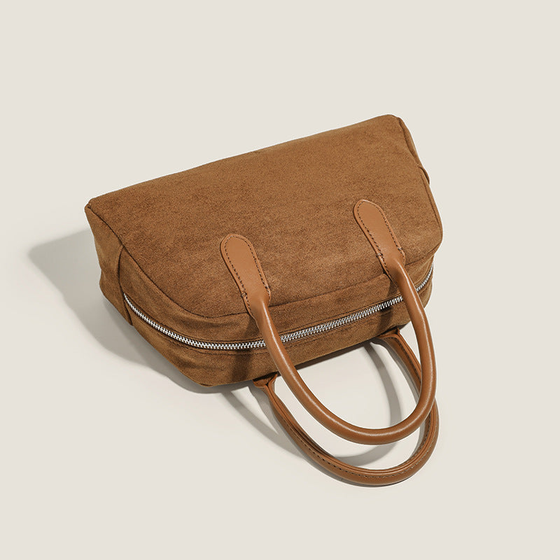 Damen elegante Handtasche aus Wildleder mit edlen Details Nord Taschen