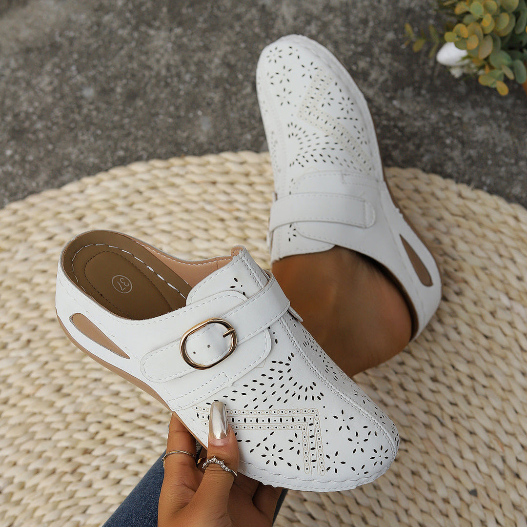 Damen geschlossene Clogs mit dekorativen Lochmustern und eleganter Schnalle Nord Taschen