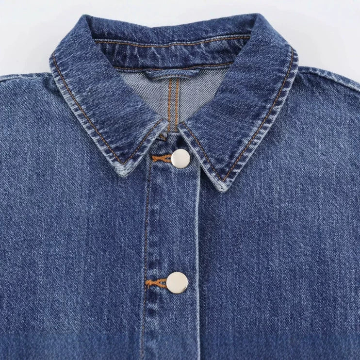 Damen Kurzer Boxy-Jeansblouson mit oversized Manschetten und aufgesetzten Taschen Nord Taschen