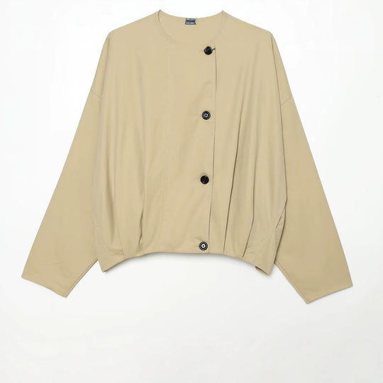 Damen Kurze Capejacke mit hohem Funnelkragen, kastiger Silhouette und überschnittenen Ärmeln Nord Taschen