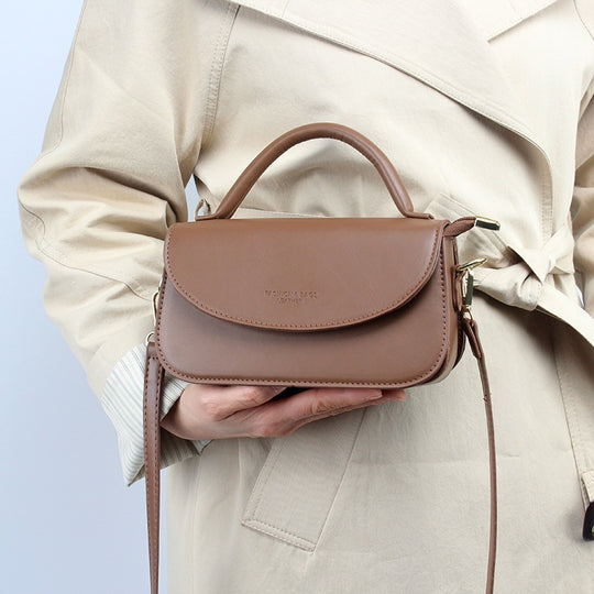 Damen elegante Umhängetasche mit dekorativem Henkel und verstellbarem Schulterriemen Nord Taschen