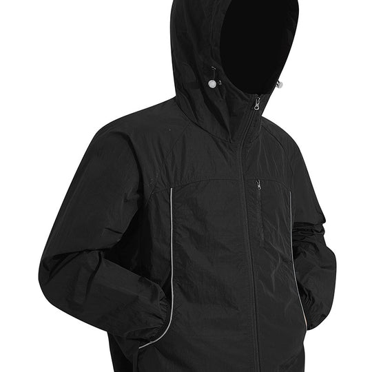Herren Ultraleichte Kapuzenwindjacke aus Ripstop mit verstellbarem Saum & Brustreißverschluss Nord Taschen