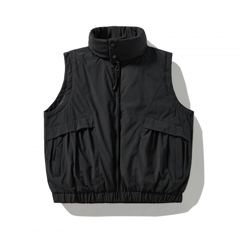 Herren Wattierte Outdoor‑Weste mit hohem Stehkragen, elastischem Saum und großen Klappentaschen Nord Taschen