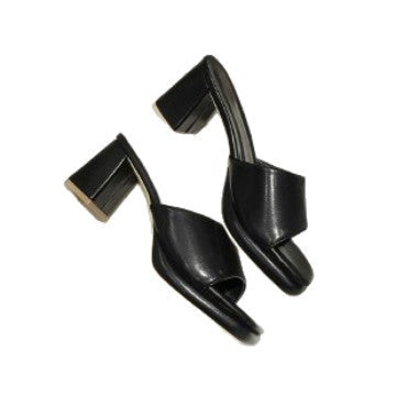 Damen Slides mit elegantem Blockabsatz und modischer Schuhspitze