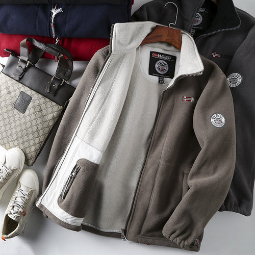 Herren Fleecejacke mit Stehkragen, durchgehendem Reißverschluss und Teddy-Innenfutter Nord Taschen