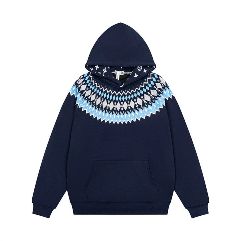 Unisex Oversize Kapuzenpullover mit nordischem Rundpasse-Jacquard, Kängurutasche und Rippbündchen Nord Taschen