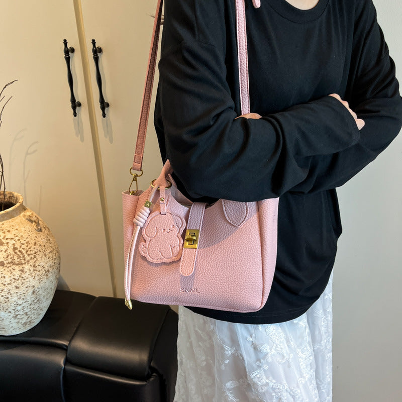 Damen Designer Umhängetasche mit abnehmbarem Anhänger Nord Taschen