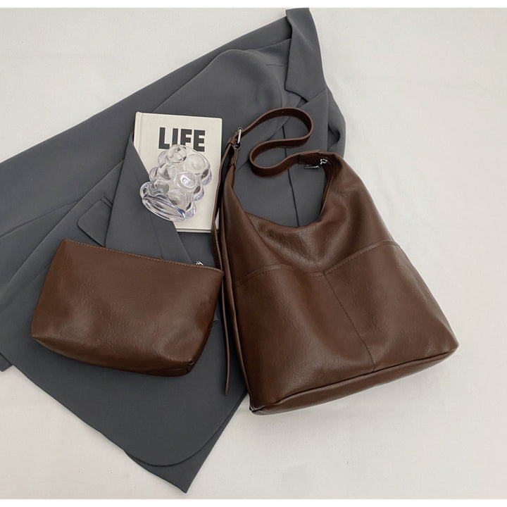 Damen moderne Wildleder-Handtasche mit verspieltem Anhänger Nord Taschen