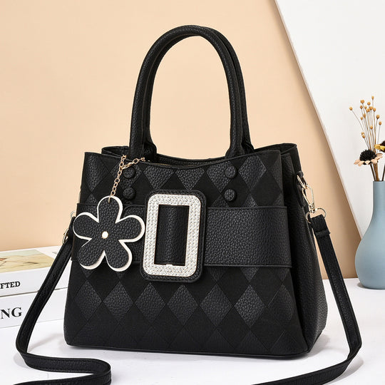 Damen Designer Handtasche mit besonderen Verzierungen und praktischem Schultergurt Nord Taschen