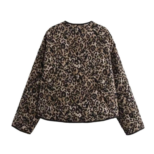 Damen 60+ gesteppte Kurzblousonjacke im Animalprint mit Rundhals und aufgesetzten Taschen Nord Taschen