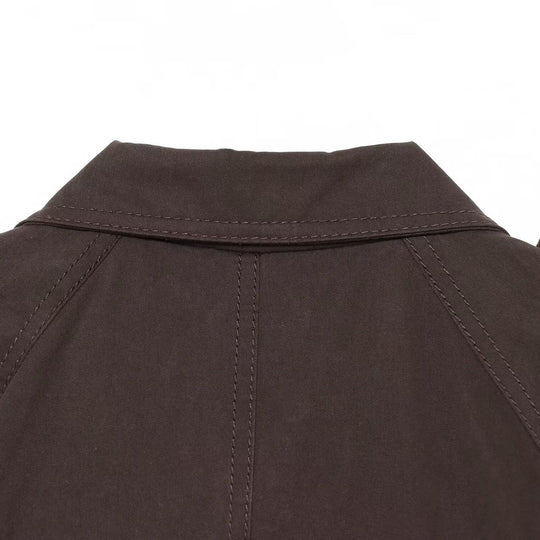 Damen Kurzer Trenchcape mit Taillengürtel, Epauletten und aufgesetzten Taschen Nord Taschen