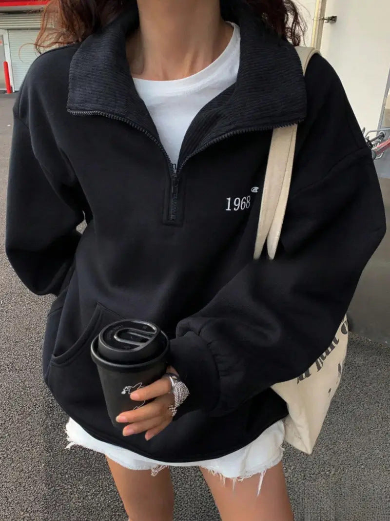 Damen oversized Hoodie mit kurzem Reißverschluss, hohem Stehkragen und Kängurutasche Minimalstick Nord Taschen