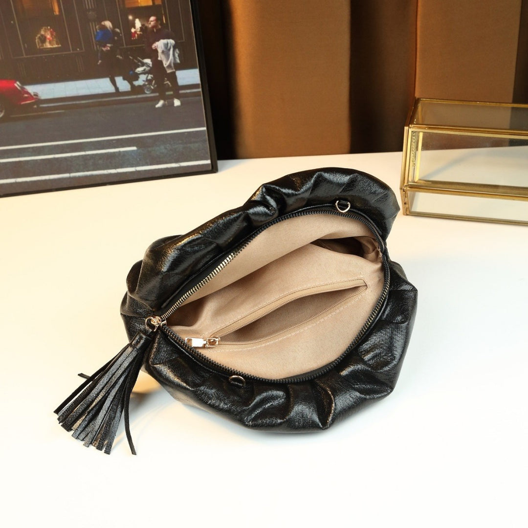 Damen Clutch mit metallischem Finish und goldener Kette Nord Taschen