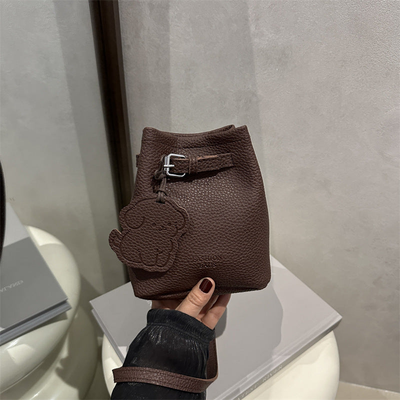 Damen Umhänge Taschen mit tierischen Akzenten Nord Taschen
