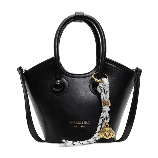 Damen Handtasche im modernen Design mit abnehmbarem Schlüsselanhänger | Nord Taschen
