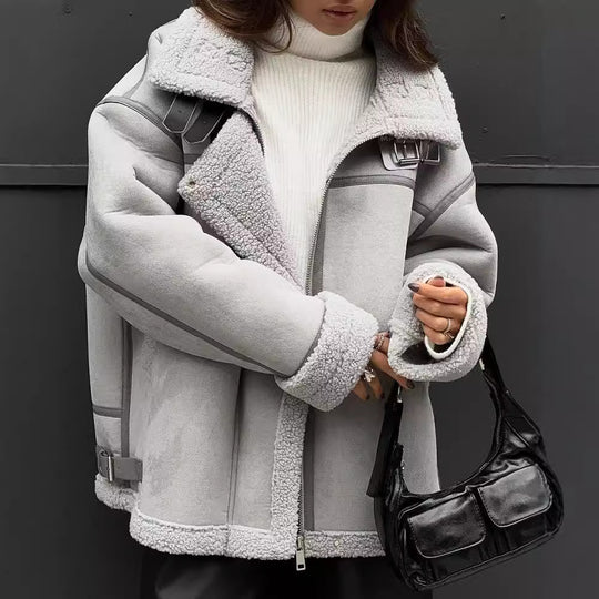 Damen Weit geschnittene Lammfellimitat-Fliegerjacke mit Kunstfellfutter Nord Taschen