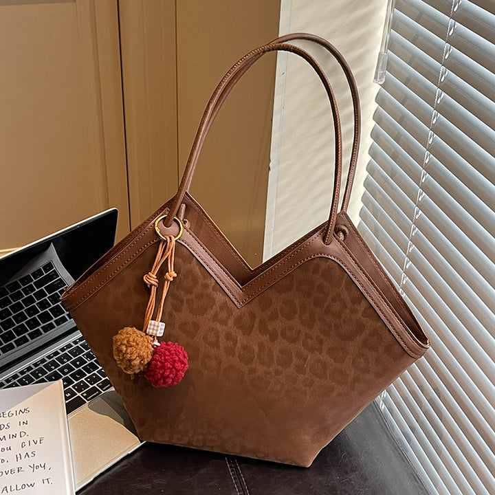 Damen Hobo-Tasche mit strukturiertem Design und eleganten Doppelgriffen Nord Taschen