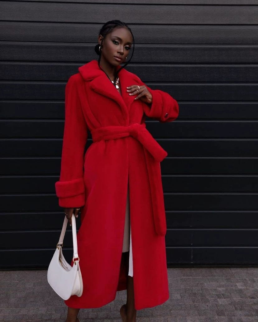 Damen Eleganter Maxi-Wollmantel mit Taillengürtel, breitem Revers und krempelbaren Manschetten Nord Taschen