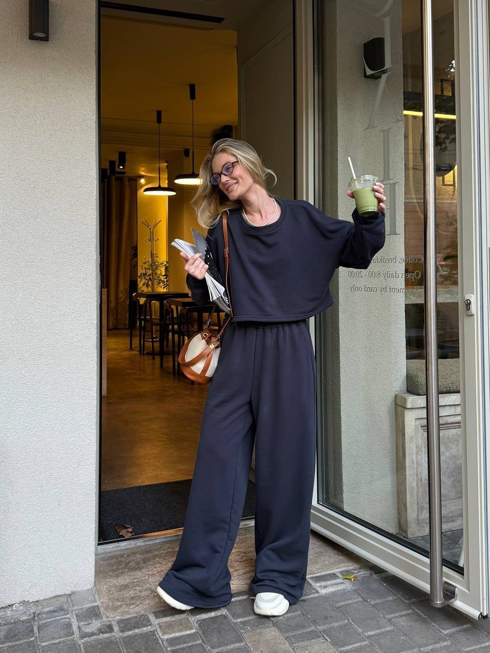 Damen Relaxed-Zweiteiler mit cropped Rundhals-Sweatshirt und extraweiter High-Waist Palazzo-Jogginghose Nord Taschen