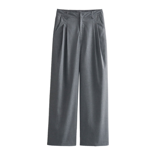 Damen Zweiteiliges Nadelstreifen-Anzug-Set mit kurzem Stehkragen-Blazer und weiten Bundfaltenhose Nord Taschen