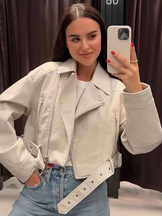 Damen Kurzgeschnittene Bikerjacke aus Kunstleder mit Taillengürtel Nord Taschen