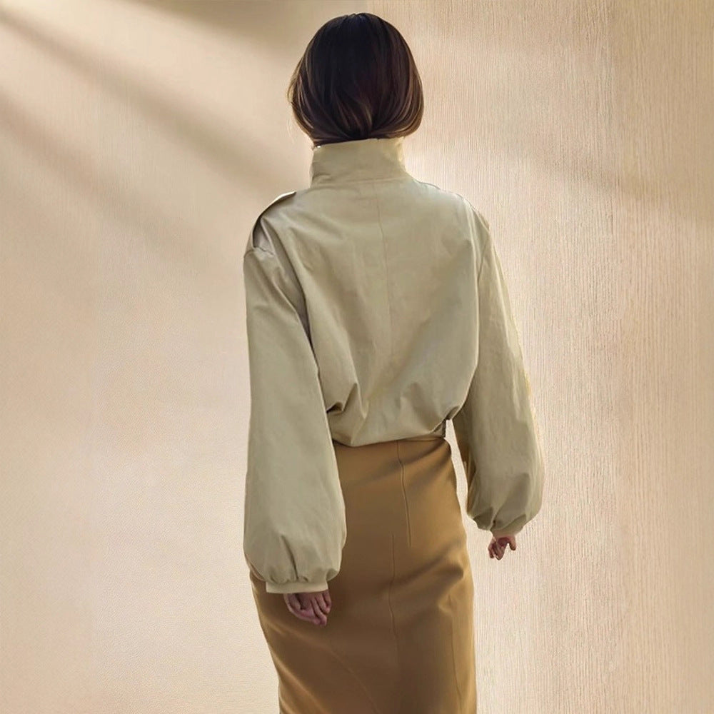 Damen Kurzbluse-Trench mit Stehkragen, Schulterpatten und Ballonärmeln Nord Taschen