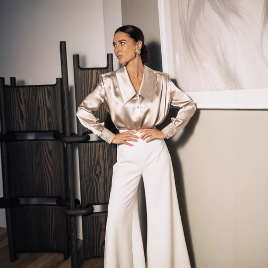 Damen Satinbluse mit übergroßem Spitzkragen und eleganten Langärmeln Nord Taschen