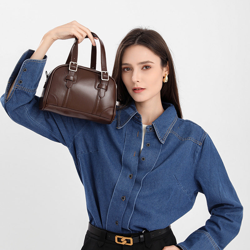 Damen Hobo-Tasche aus weichem Kunstleder mit innovativem Knotenverschluss Nord Taschen