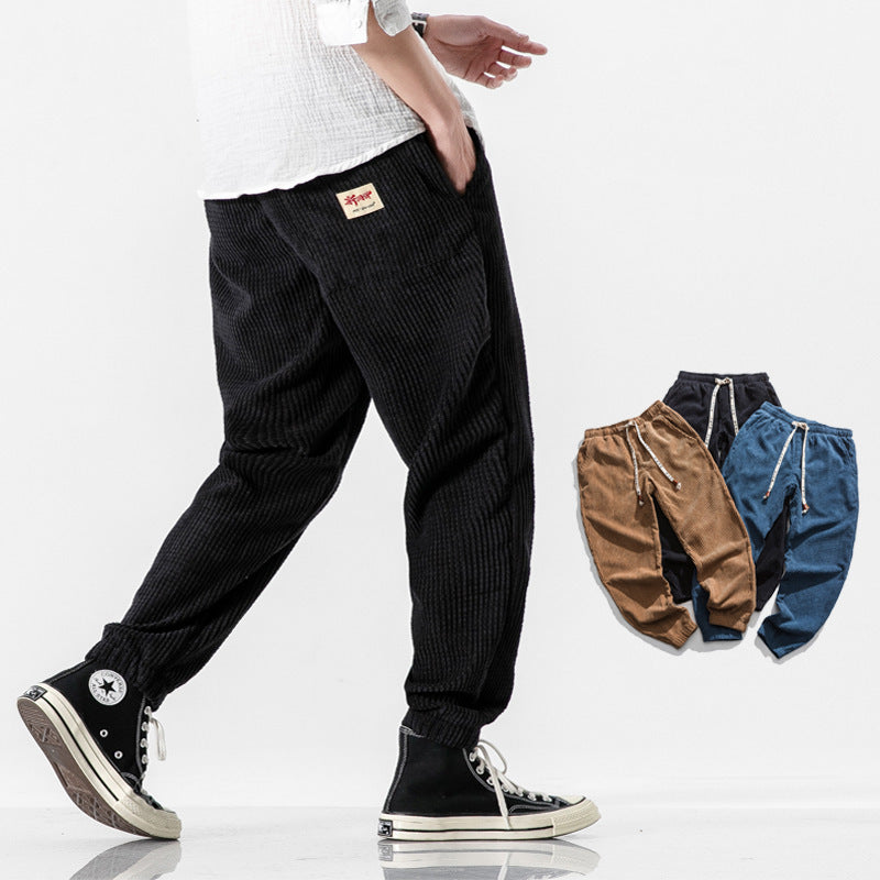 Herren Cordhose im Jogger‑Stil aus Cordvelours mit elastischem Bund und gerippten Beinabschlüssen Nord Taschen