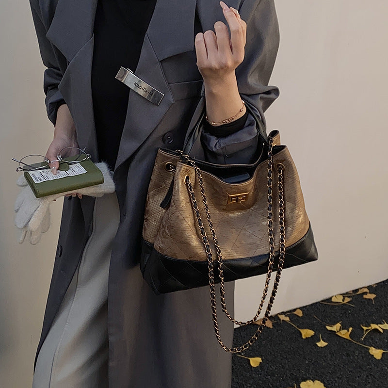 Damen elegante Handtasche mit edlen Kunstleder-Elementen Nord Taschen