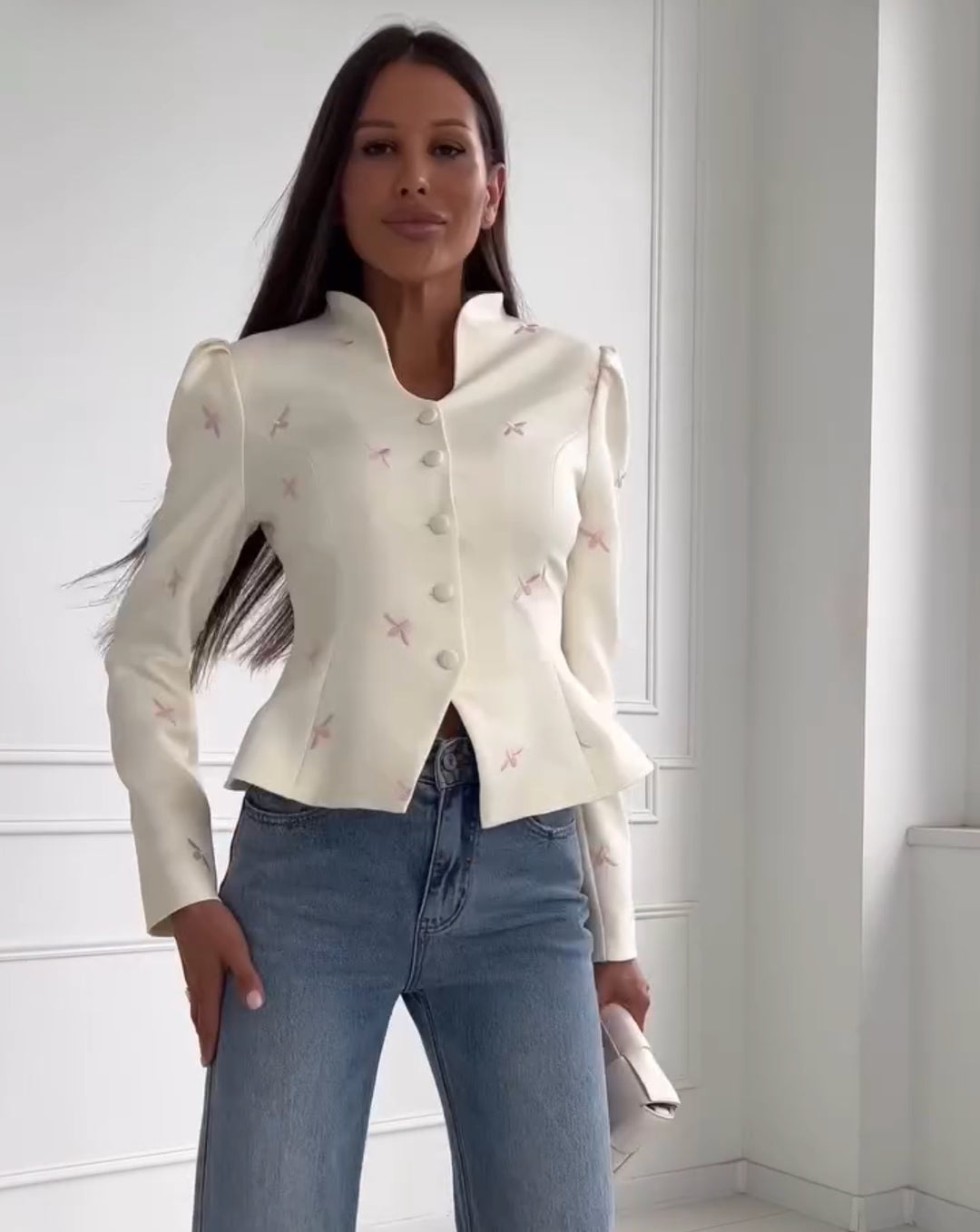 Damen Taillierter Peplum‑Blazer mit geschwungenem Stehkragen und Puffschulter‑Details Nord Taschen