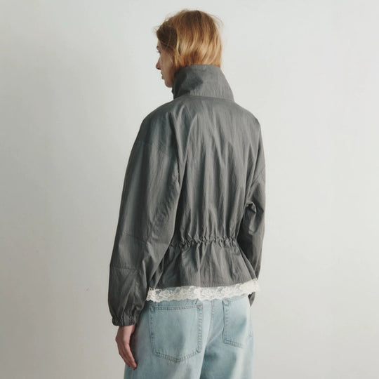 Damen Oversize-Windjacke mit hohem Stehkragen, Tunnelzug-Taille und elastischen Bündchen Nord Taschen