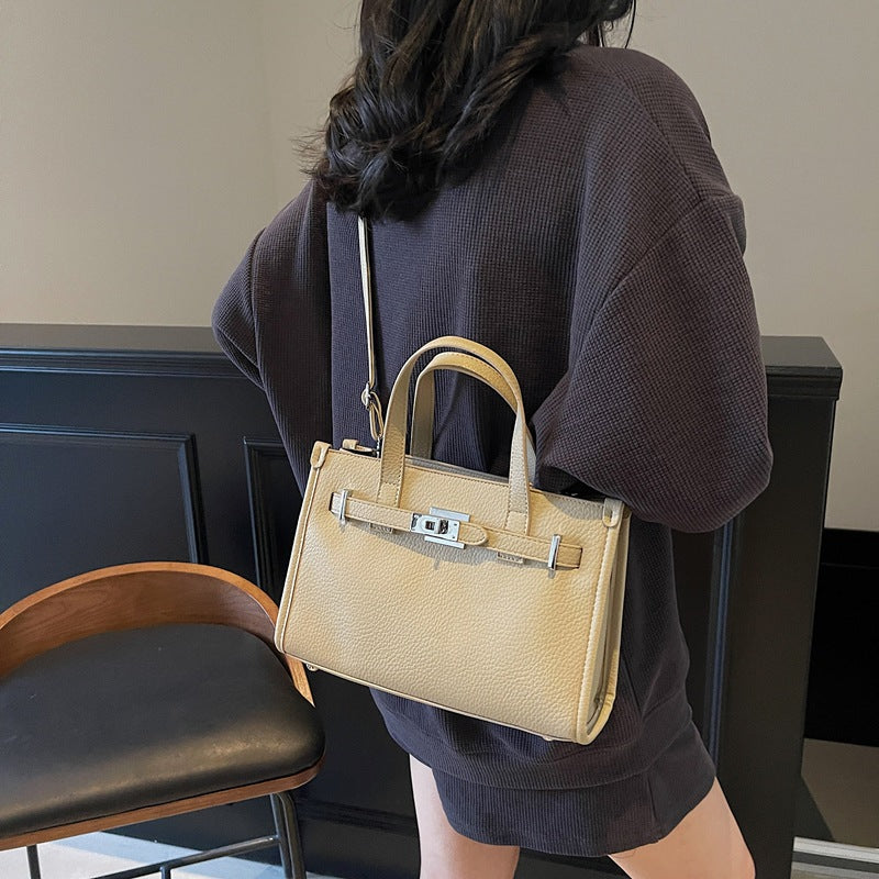 Damen Handtasche mit elegantem Design von | Nord Taschen