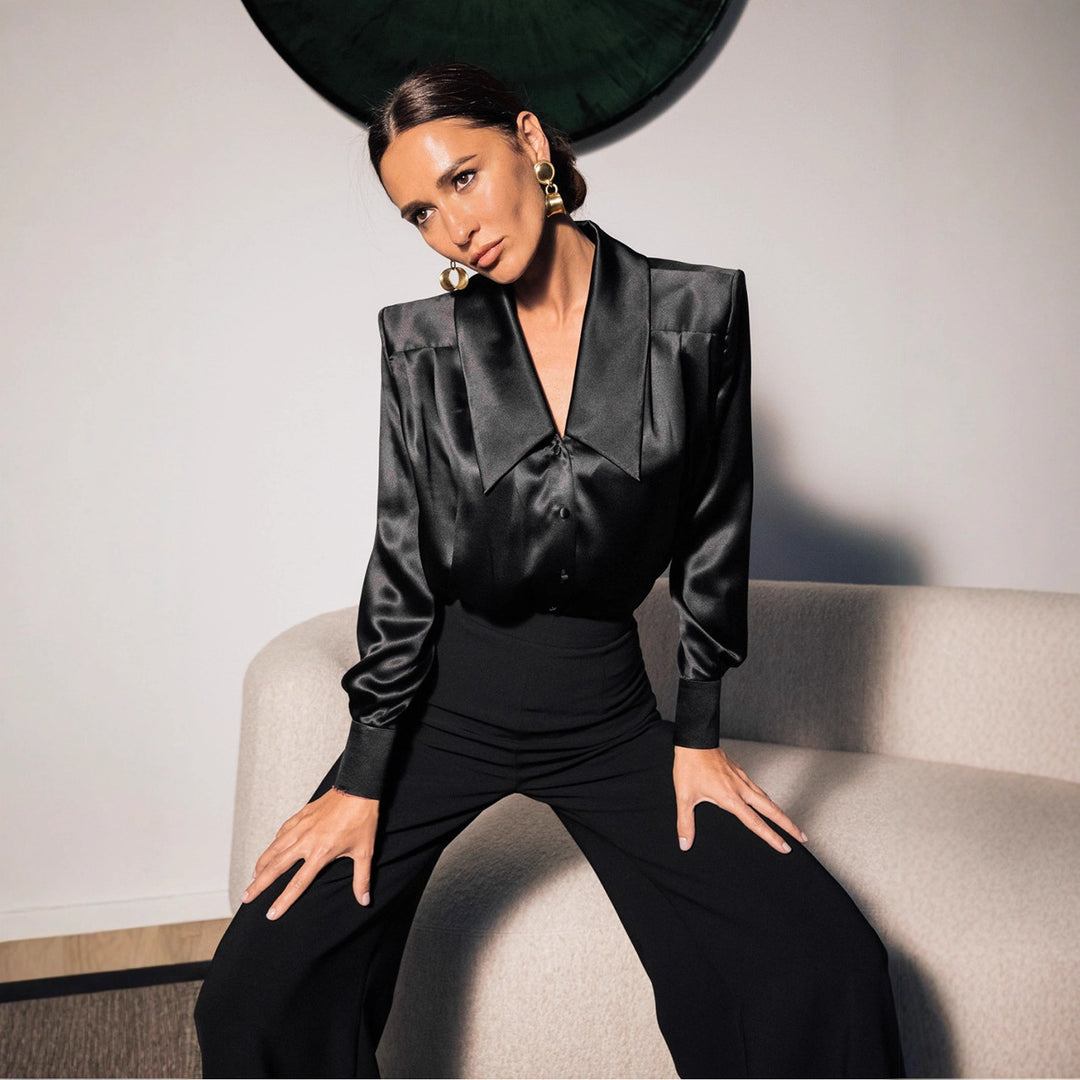 Damen Satinbluse mit übergroßem Spitzkragen und eleganten Langärmeln Nord Taschen