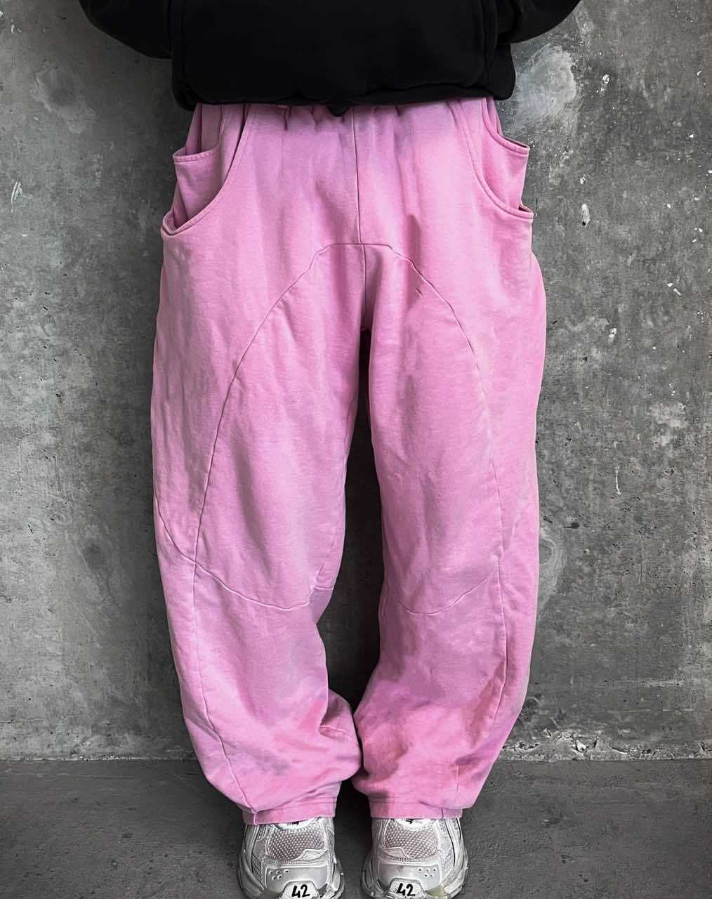 Herren nan Oversize-Freizeitjogger mit geschwungenen Nahtdetails, Kordelzugbund und elastischen Beinabschlüssen Nord Taschen
