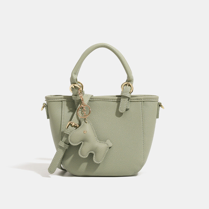 Damen Mini-Handtasche mit verspieltem Tieranhänger Nord Taschen