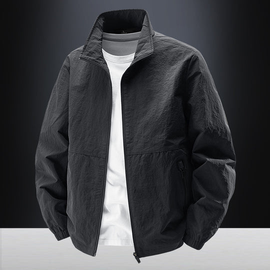 Herren Minimalistische Funktionsjacke mit Stehkragen, atmungsaktivem Meshfutter und wasserabweisenden Reißverschlüssen Nord Taschen
