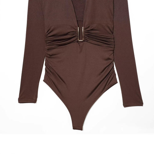 Damen Body mit tiefem V‑Ausschnitt, Raffung und Metallschließe Nord Taschen