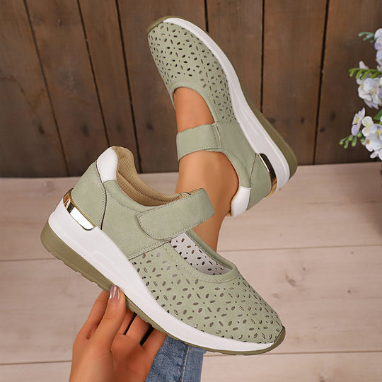 Damen  sportlich-elegante Mary-Jane Keilslipper mit Klettverschluss und perforiertem Obermaterial Nord Taschen