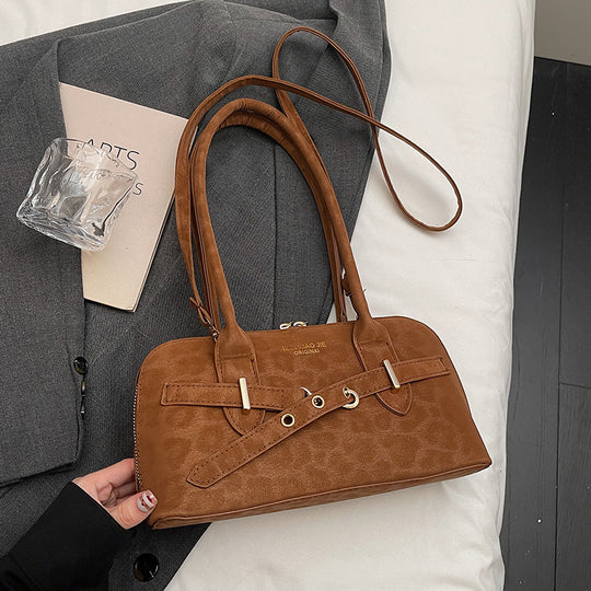 Damen Umhängetasche aus weichem Kunstleder mit kreativen Dekorelementen Nord Taschen