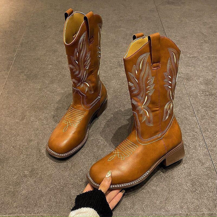 Damen Westernstiefel mit filigraner Stickerei und bequemem Blockabsatz