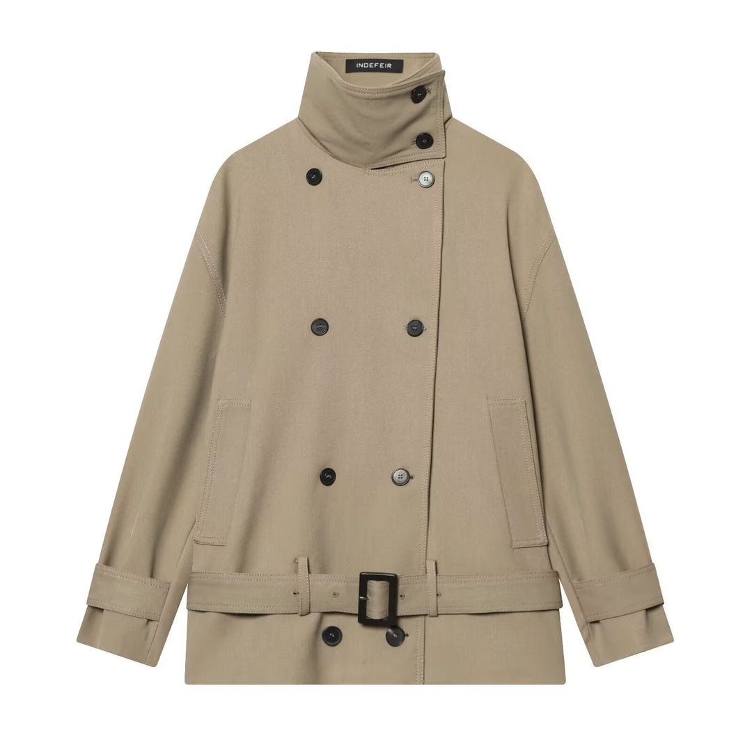 Damen Kurztrench mit hohem Stehkragen, doppelreihiger Knopfleiste und Taillengürtel Nord Taschen