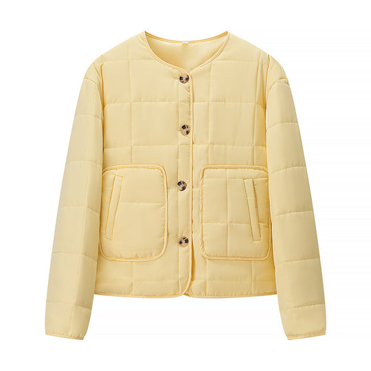 Damen Leichte gesteppte Kurzjacke mit Rundhalsausschnitt und aufgesetzten Taschen Nord Taschen