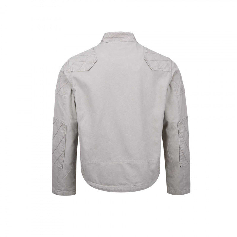 Herren Kurz geschnittene Biker‑inspirierte Baumwolljacke mit Stehkragen, Quilt‑Einsätzen und Reißverschlusstaschen Nord Taschen