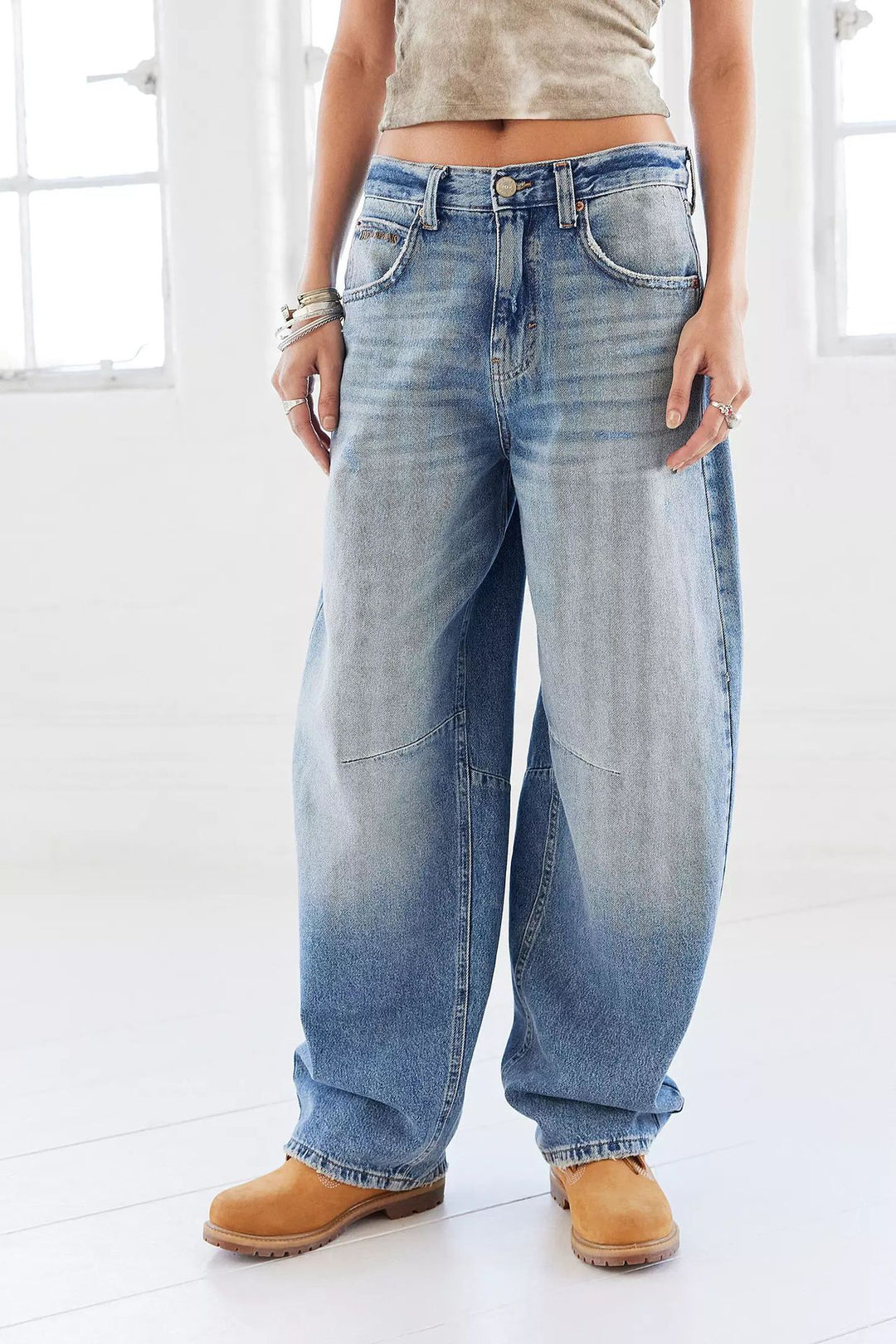 Damen weite tiefsitzende Baggy-Jeans mit Knie-Paneelen und entspannter Passform Nord Taschen