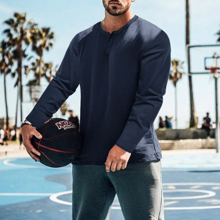 Herren langärmliges Henley-Shirt mit strukturiertem Stoff und praktischen Knopfdetails
