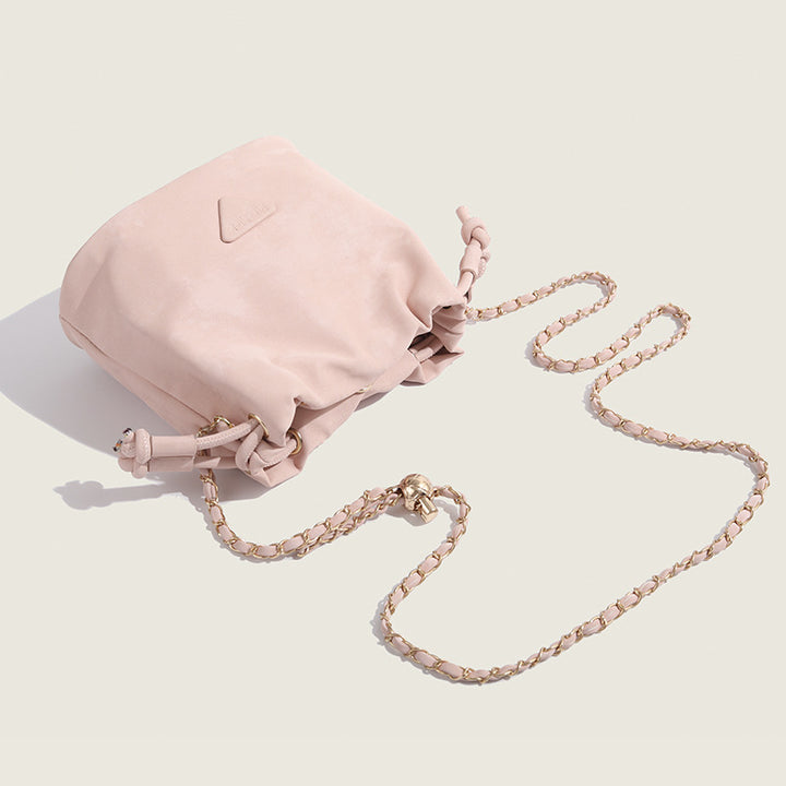 Damen Hobo-Tasche mit luxuriösem Veloursleder und eleganter Kettenverzierung Nord Taschen