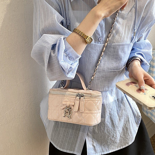 Damen Umhängetasche mit trendigem Steppdesign und eleganten Details Nord Taschen